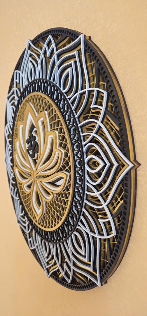 Mandala z Kwiatem Lotosu i symbolem Om ॐ